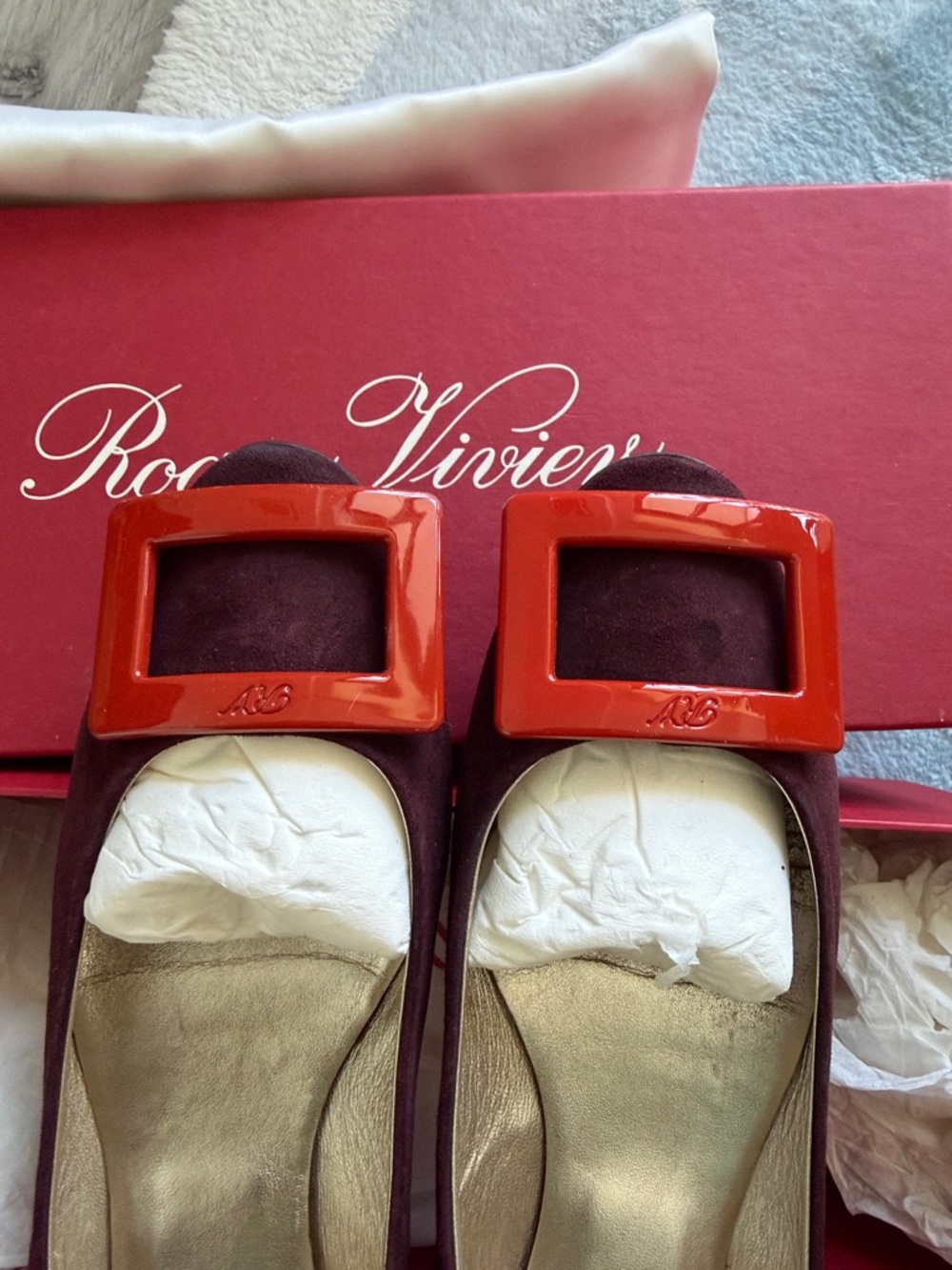Roger Vivier Red Flats with red Accent - Picture 3 of 3